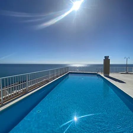 Front Edificio Mayoral Centro Ciudad Y Primera Linea Playa Muy Amplio Y Espacioso *