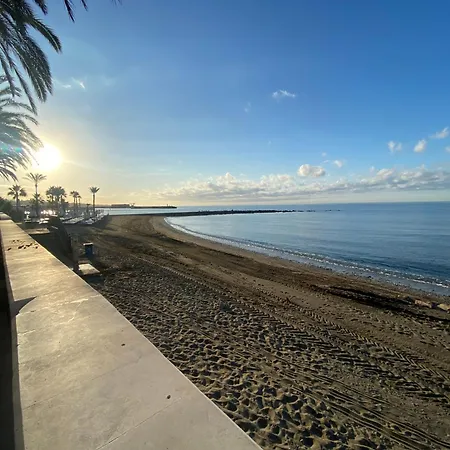 Beachfront Edificio Mayoral Primera Linea De Playa Y Centro Ciudad Con Barco Opcional ماربيا