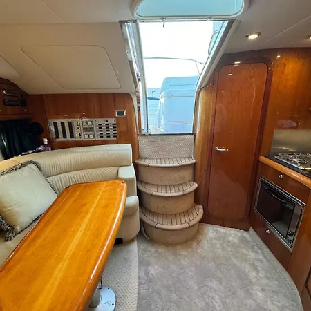 Front Edificio Mayoral Centro Ciudad Y Primera Linea Playa Muy Amplio Y Espacioso *