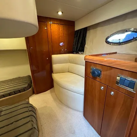 Front Edificio Mayoral Centro Ciudad Y Primera Linea Playa Muy Amplio Y Espacioso דירה *