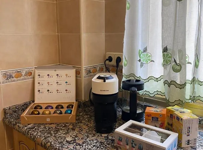 Front Edificio Mayoral Centro Ciudad Y Primera Linea Playa Muy Amplio Y Espacioso *