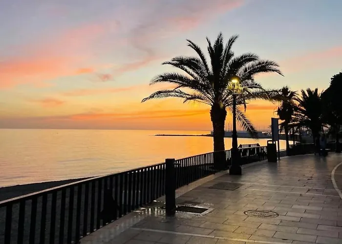 Front Edificio Mayoral Centro Ciudad Y Primera Linea Playa Muy Amplio Y Espacioso * Марбелья