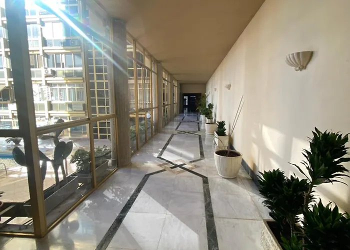 Front Edificio Mayoral Centro Ciudad Y Primera Linea Playa Muy Amplio Y Espacioso *