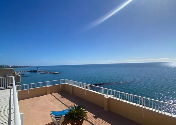 Front Edificio Mayoral Centro Ciudad Y Primera Linea Playa Muy Amplio Y Espacioso * Marbella