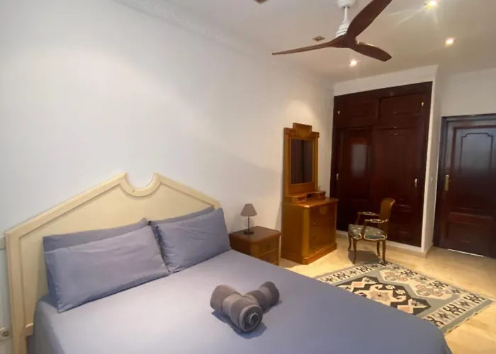 Front Edificio Mayoral Centro Ciudad Y Primera Linea Playa Muy Amplio Y Espacioso Апартаменти