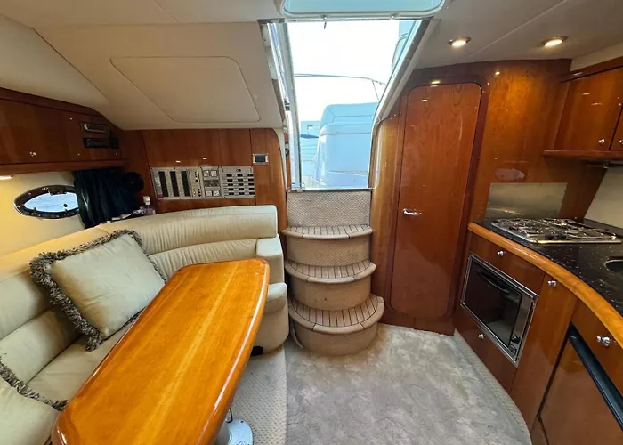 Front Edificio Mayoral Centro Ciudad Y Primera Linea Playa Muy Amplio Y Espacioso *