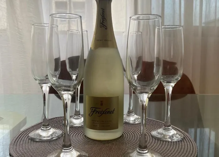 Front Edificio Mayoral Centro Ciudad Y Primera Linea Playa Muy Amplio Y Espacioso * Марбелья