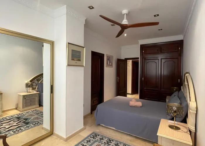 Апартаменти Front Edificio Mayoral Centro Ciudad Y Primera Linea Playa Muy Amplio Y Espacioso Марбелья