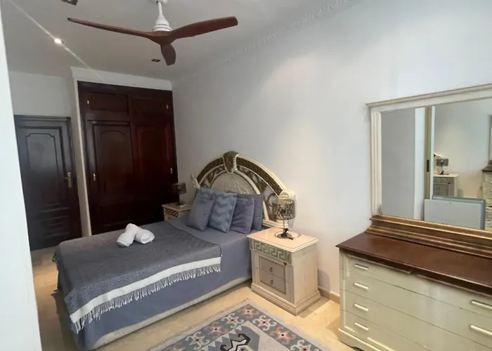 Front Edificio Mayoral Centro Ciudad Y Primera Linea Playa Muy Amplio Y Espacioso Appartement *