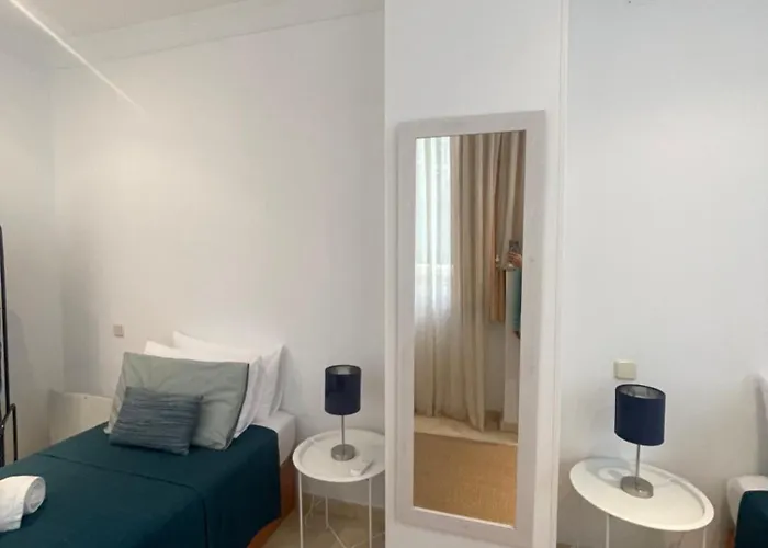 Front Edificio Mayoral Centro Ciudad Y Primera Linea Playa Muy Amplio Y Espacioso *