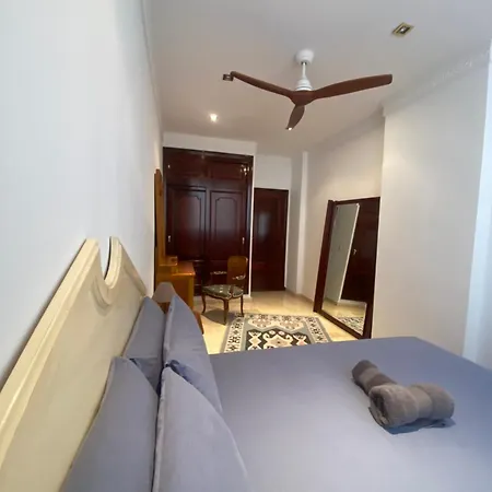 Apartamento Beachfront Edificio Mayoral Primera Linea De Playa Y Centro Ciudad Con Barco Opcional