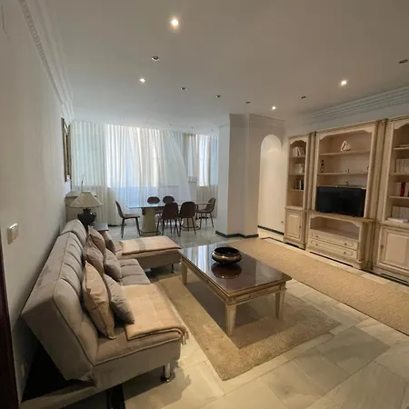 Front Edificio Mayoral Centro Ciudad Y Primera Linea Playa Muy Amplio Y Espacioso *